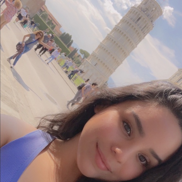 Meet me!! 🤗 (Carla) - Picture 2 of 3